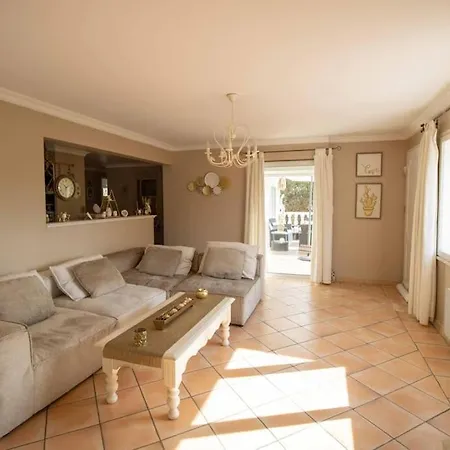 Superbe Acces Direct Вилла